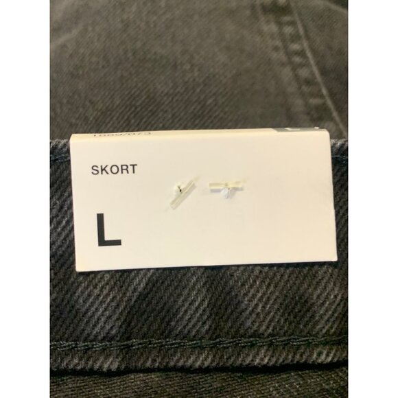 Zara Size Large L Black Denim Skort Fray Hem Gold Button Jean Short NWT New - Picture 6 of 7